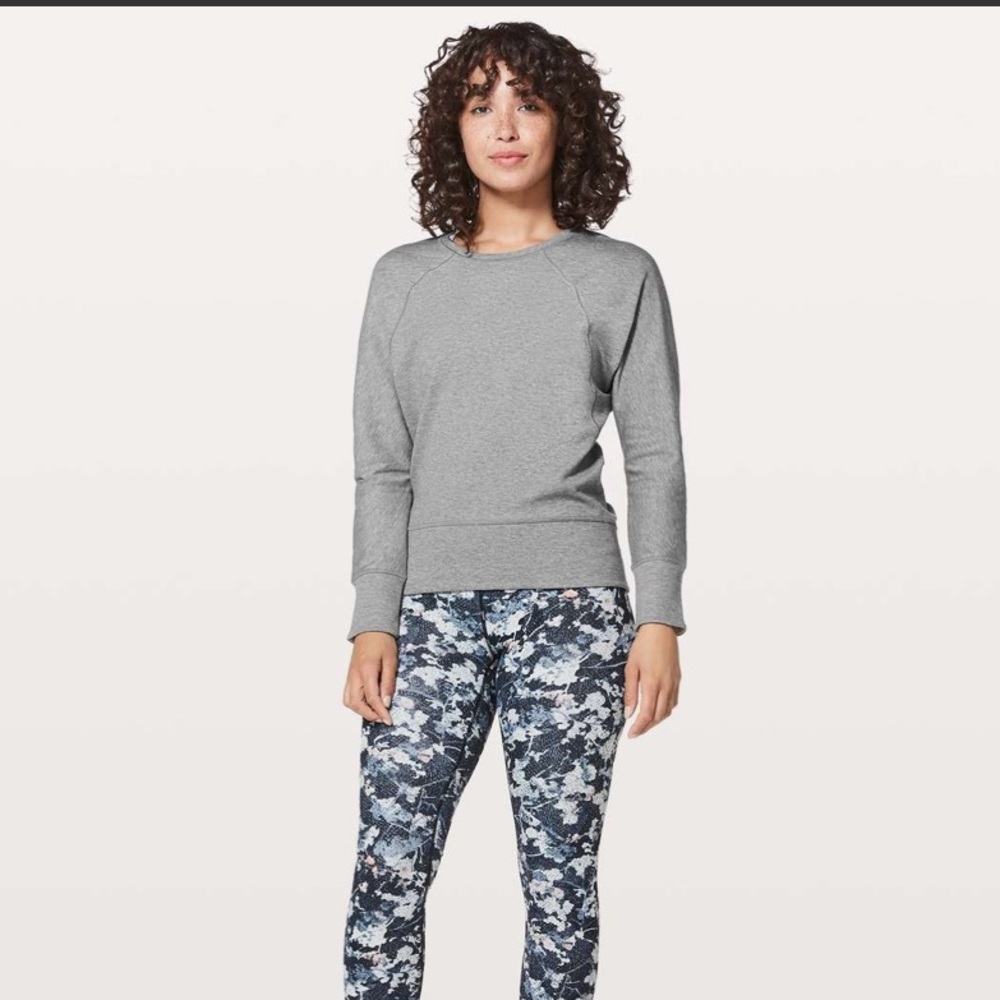Lululemon Time Out crew *reversible size 10